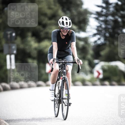 21.06.2026 - 29. Vierlanden-Triathlon H.Heesch http://msf.ph/oto/9906703 21.06.2026 11:41:33 Radfahren 137, 138, 236, 299, 649, 655, 659, 712, 744 meine-sportfotos.de