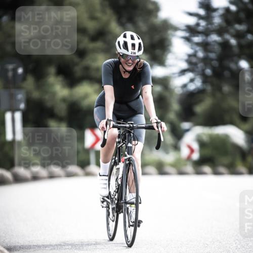 21.06.2026 - 29. Vierlanden-Triathlon H.Heesch http://msf.ph/oto/9906709 21.06.2026 11:41:33 Radfahren 137, 138, 236, 299, 649, 655, 659, 712, 744 meine-sportfotos.de