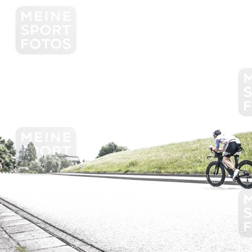21.06.2026 - 29. Vierlanden-Triathlon H.Heesch http://msf.ph/oto/9906717 21.06.2026 11:37:39 Radfahren 665, 719 meine-sportfotos.de