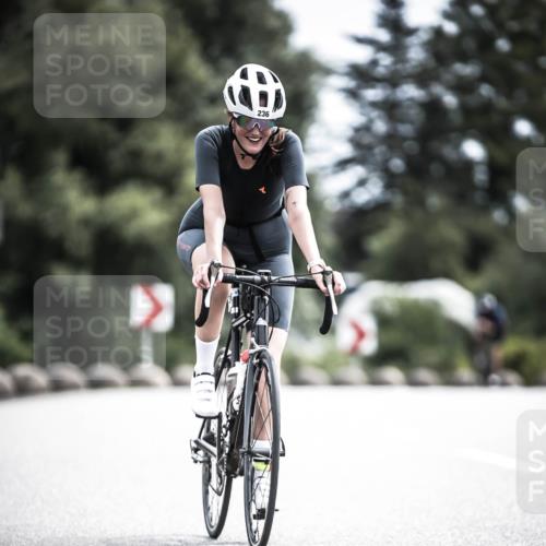 21.06.2026 - 29. Vierlanden-Triathlon H.Heesch http://msf.ph/oto/9906721 21.06.2026 11:41:34 Radfahren 137, 138, 236, 299, 649, 655, 659, 712, 744 meine-sportfotos.de