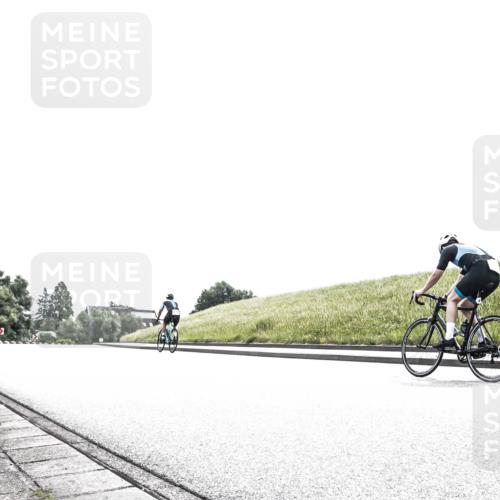 21.06.2026 - 29. Vierlanden-Triathlon H.Heesch http://msf.ph/oto/9906739 21.06.2026 11:39:42 Radfahren  meine-sportfotos.de