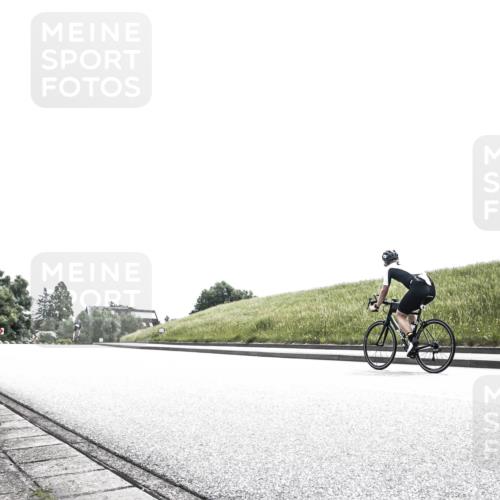 21.06.2026 - 29. Vierlanden-Triathlon H.Heesch http://msf.ph/oto/9906748 21.06.2026 11:40:05 Radfahren 641, 739, 850 meine-sportfotos.de