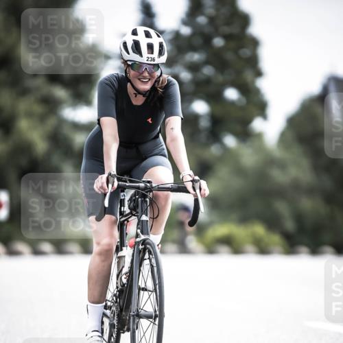 21.06.2026 - 29. Vierlanden-Triathlon H.Heesch http://msf.ph/oto/9906758 21.06.2026 11:41:34 Radfahren 137, 138, 236, 299, 649, 655, 659, 712, 744 meine-sportfotos.de