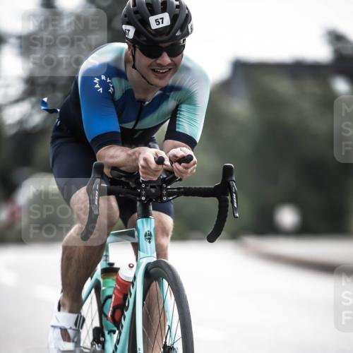 21.06.2026 - 29. Vierlanden-Triathlon H.Heesch http://msf.ph/oto/9906769 21.06.2026 09:20:57 Radfahren 21, 38, 57, 67, 82, 109, 142 meine-sportfotos.de