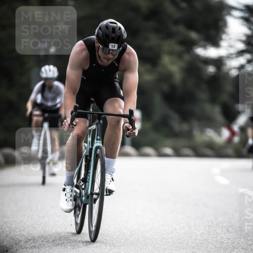 21.06.2026 - 29. Vierlanden-Triathlon H.Heesch http://msf.ph/oto/9906791 21.06.2026 09:21:09 Radfahren 7, 13, 88, 257 meine-sportfotos.de