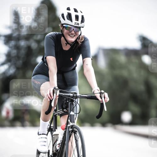 21.06.2026 - 29. Vierlanden-Triathlon H.Heesch http://msf.ph/oto/9906794 21.06.2026 11:41:34 Radfahren 137, 138, 236, 299, 649, 655, 659, 712, 744 meine-sportfotos.de