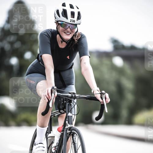 21.06.2026 - 29. Vierlanden-Triathlon H.Heesch http://msf.ph/oto/9906804 21.06.2026 11:41:34 Radfahren 137, 138, 236, 299, 649, 655, 659, 712, 744 meine-sportfotos.de