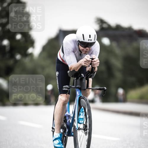 21.06.2026 - 29. Vierlanden-Triathlon H.Heesch http://msf.ph/oto/9906839 21.06.2026 10:25:08 Radfahren 42, 76, 77, 98, 107, 210 meine-sportfotos.de