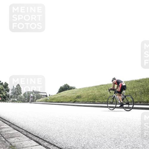 21.06.2026 - 29. Vierlanden-Triathlon H.Heesch http://msf.ph/oto/9906865 21.06.2026 11:45:27 Radfahren  meine-sportfotos.de
