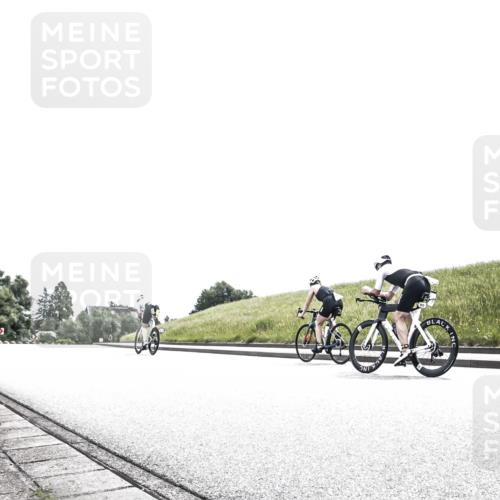 21.06.2026 - 29. Vierlanden-Triathlon H.Heesch http://msf.ph/oto/9906878 21.06.2026 11:45:47 Radfahren 680, 742 meine-sportfotos.de