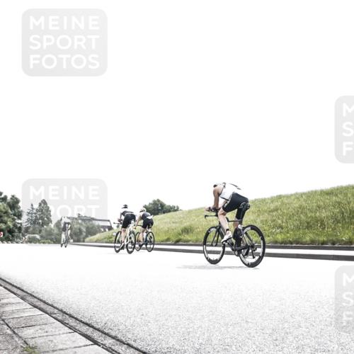 21.06.2026 - 29. Vierlanden-Triathlon H.Heesch http://msf.ph/oto/9906887 21.06.2026 11:45:48 Radfahren 680 meine-sportfotos.de