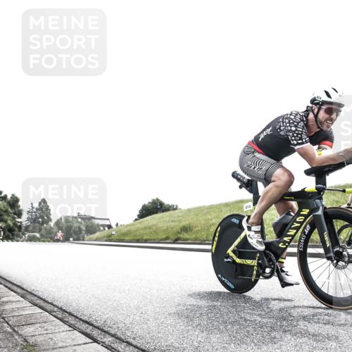 21.06.2026 - 29. Vierlanden-Triathlon H.Heesch http://msf.ph/oto/9906912 21.06.2026 11:46:01 Radfahren 17, 644, 724, 787, 814, 877 meine-sportfotos.de