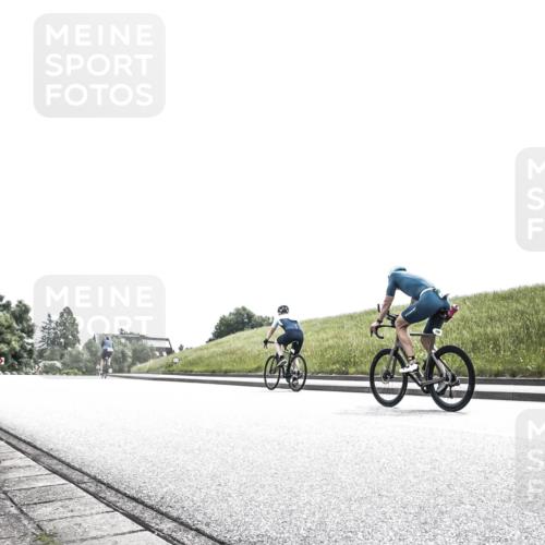 21.06.2026 - 29. Vierlanden-Triathlon H.Heesch http://msf.ph/oto/9906928 21.06.2026 11:46:03 Radfahren 17, 724, 814, 877 meine-sportfotos.de