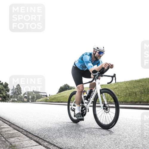 21.06.2026 - 29. Vierlanden-Triathlon H.Heesch http://msf.ph/oto/9906952 21.06.2026 11:46:49 Radfahren 183, 693 meine-sportfotos.de