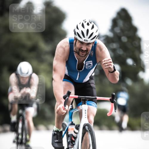 21.06.2026 - 29. Vierlanden-Triathlon H.Heesch http://msf.ph/oto/9907000 21.06.2026 11:41:44 Radfahren 634, 682, 691, 726 meine-sportfotos.de