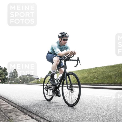 21.06.2026 - 29. Vierlanden-Triathlon H.Heesch http://msf.ph/oto/9907004 21.06.2026 11:48:48 Radfahren 733, 782, 800, 820 meine-sportfotos.de