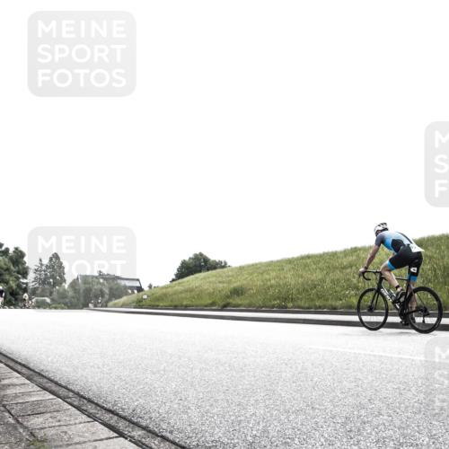 21.06.2026 - 29. Vierlanden-Triathlon H.Heesch http://msf.ph/oto/9907010 21.06.2026 11:48:57 Radfahren  meine-sportfotos.de