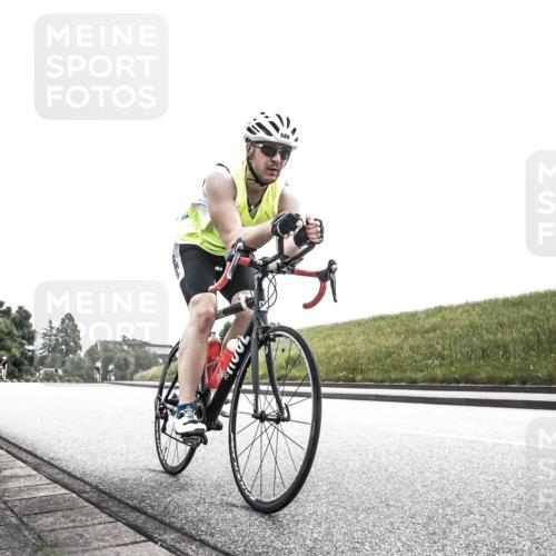 21.06.2026 - 29. Vierlanden-Triathlon H.Heesch http://msf.ph/oto/9907019 21.06.2026 11:49:03 Radfahren 280, 641, 688, 898 meine-sportfotos.de