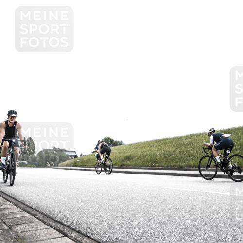 21.06.2026 - 29. Vierlanden-Triathlon H.Heesch http://msf.ph/oto/9907028 21.06.2026 11:49:11 Radfahren 105, 128, 279, 681 meine-sportfotos.de