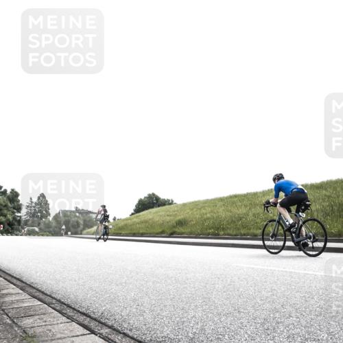 21.06.2026 - 29. Vierlanden-Triathlon H.Heesch http://msf.ph/oto/9907062 21.06.2026 11:49:30 Radfahren 808 meine-sportfotos.de