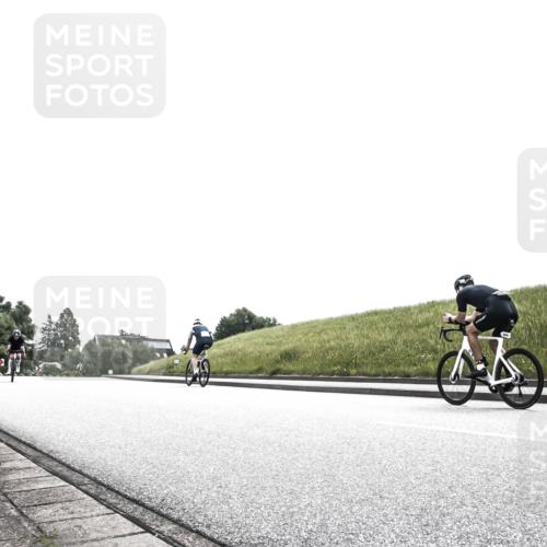 21.06.2026 - 29. Vierlanden-Triathlon H.Heesch http://msf.ph/oto/9907066 21.06.2026 11:49:42 Radfahren 74, 735, 743 meine-sportfotos.de