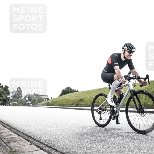 21.06.2026 - 29. Vierlanden-Triathlon H.Heesch http://msf.ph/oto/9907069 21.06.2026 11:49:44 Radfahren 74, 735, 743 meine-sportfotos.de