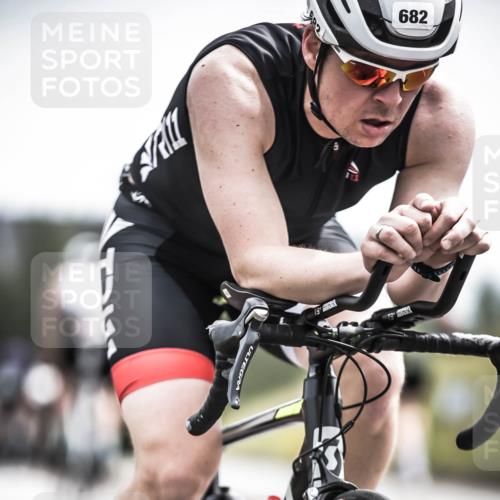21.06.2026 - 29. Vierlanden-Triathlon H.Heesch http://msf.ph/oto/9907073 21.06.2026 11:41:45 Radfahren 634, 674, 682, 691, 726 meine-sportfotos.de
