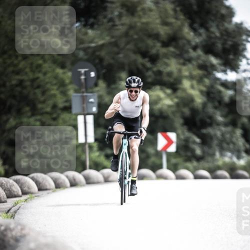 21.06.2026 - 29. Vierlanden-Triathlon H.Heesch http://msf.ph/oto/9907084 21.06.2026 11:41:47 Radfahren 674, 682, 691, 726 meine-sportfotos.de