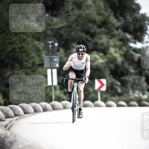 21.06.2026 - 29. Vierlanden-Triathlon H.Heesch http://msf.ph/oto/9907090 21.06.2026 11:41:47 Radfahren 674, 682, 691, 726 meine-sportfotos.de