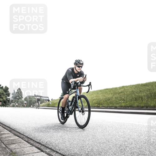 21.06.2026 - 29. Vierlanden-Triathlon H.Heesch http://msf.ph/oto/9907095 21.06.2026 11:50:21 Radfahren 636, 655, 709 meine-sportfotos.de