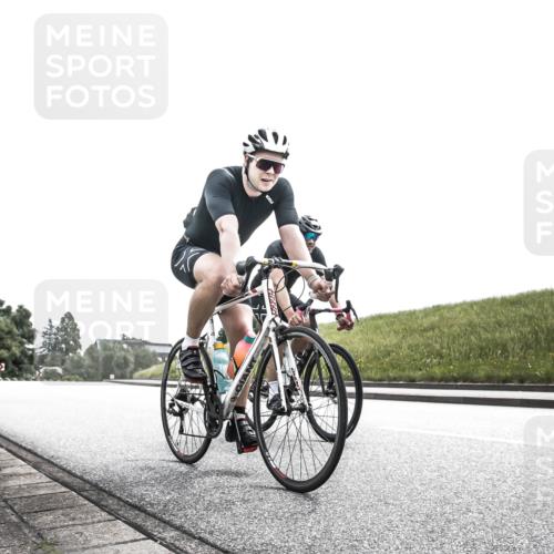 21.06.2026 - 29. Vierlanden-Triathlon H.Heesch http://msf.ph/oto/9907101 21.06.2026 11:50:29 Radfahren 643, 649, 652, 664, 770 meine-sportfotos.de