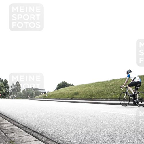 21.06.2026 - 29. Vierlanden-Triathlon H.Heesch http://msf.ph/oto/9907124 21.06.2026 11:50:39 Radfahren  meine-sportfotos.de