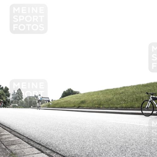 21.06.2026 - 29. Vierlanden-Triathlon H.Heesch http://msf.ph/oto/9907127 21.06.2026 11:50:41 Radfahren 764 meine-sportfotos.de