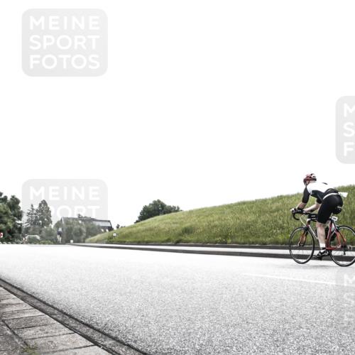 21.06.2026 - 29. Vierlanden-Triathlon H.Heesch http://msf.ph/oto/9907133 21.06.2026 11:50:59 Radfahren 233, 836 meine-sportfotos.de