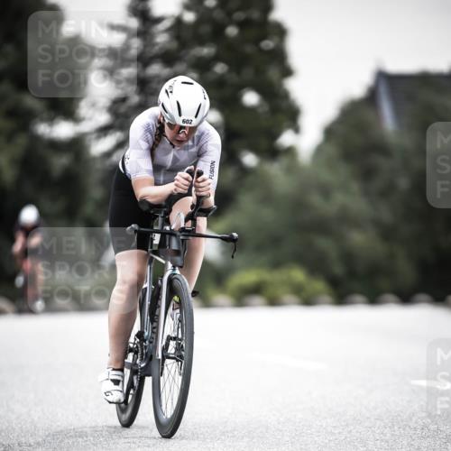 21.06.2026 - 29. Vierlanden-Triathlon H.Heesch http://msf.ph/oto/9907153 21.06.2026 10:25:25 Radfahren 168, 540, 602 meine-sportfotos.de