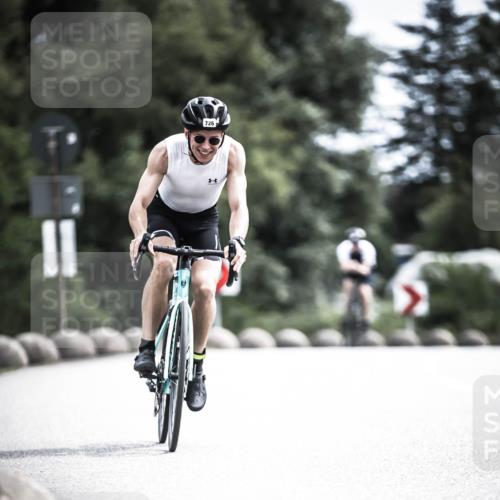 21.06.2026 - 29. Vierlanden-Triathlon H.Heesch http://msf.ph/oto/9907162 21.06.2026 11:41:48 Radfahren 636, 674, 682, 726 meine-sportfotos.de