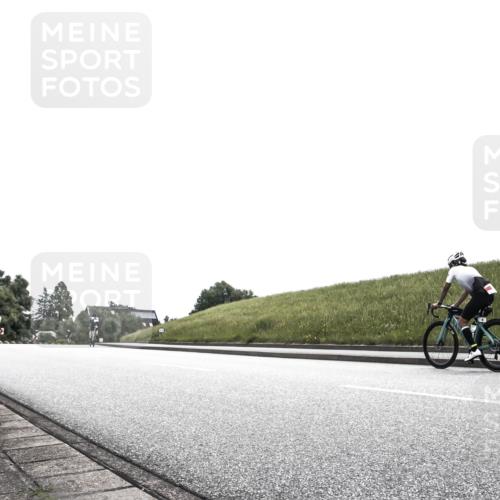 21.06.2026 - 29. Vierlanden-Triathlon H.Heesch http://msf.ph/oto/9907165 21.06.2026 11:51:40 Radfahren 632 meine-sportfotos.de