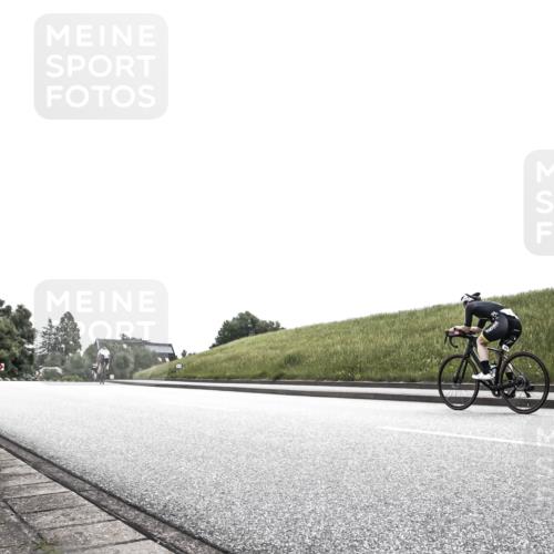 21.06.2026 - 29. Vierlanden-Triathlon H.Heesch http://msf.ph/oto/9907174 21.06.2026 11:51:59 Radfahren 92, 717, 755 meine-sportfotos.de
