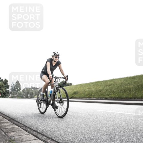 21.06.2026 - 29. Vierlanden-Triathlon H.Heesch http://msf.ph/oto/9907178 21.06.2026 11:52:03 Radfahren 249, 717, 755 meine-sportfotos.de