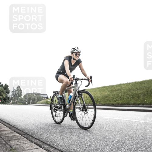 21.06.2026 - 29. Vierlanden-Triathlon H.Heesch http://msf.ph/oto/9907181 21.06.2026 11:52:04 Radfahren 249, 717, 755 meine-sportfotos.de