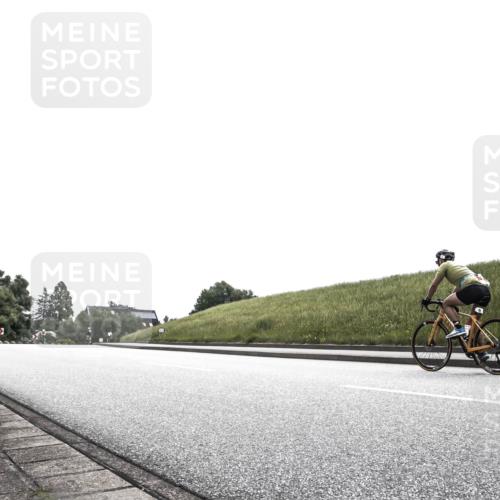 21.06.2026 - 29. Vierlanden-Triathlon H.Heesch http://msf.ph/oto/9907187 21.06.2026 11:52:04 Radfahren 249, 717, 755 meine-sportfotos.de