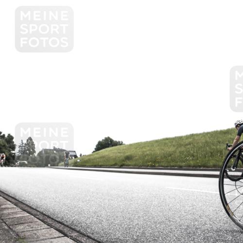21.06.2026 - 29. Vierlanden-Triathlon H.Heesch http://msf.ph/oto/9907211 21.06.2026 11:52:29 Radfahren 628, 687, 718, 896 meine-sportfotos.de