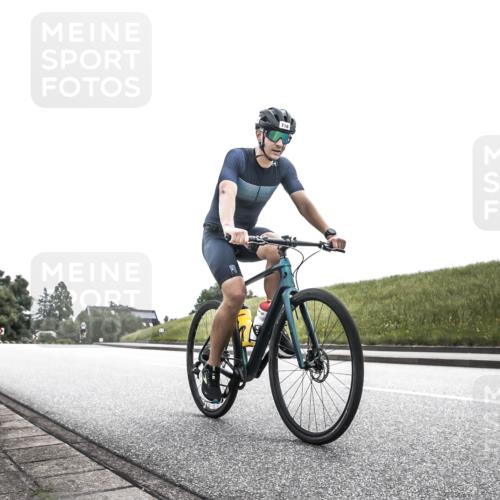 21.06.2026 - 29. Vierlanden-Triathlon H.Heesch http://msf.ph/oto/9907221 21.06.2026 11:52:33 Radfahren 687, 718, 896 meine-sportfotos.de