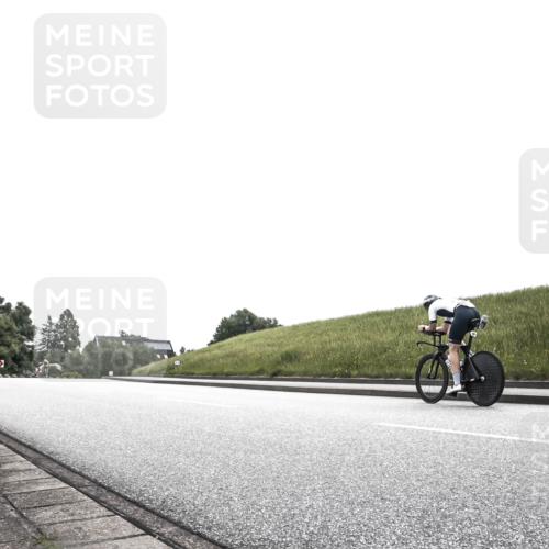 21.06.2026 - 29. Vierlanden-Triathlon H.Heesch http://msf.ph/oto/9907223 21.06.2026 11:52:53 Radfahren 256, 729, 758, 796 meine-sportfotos.de