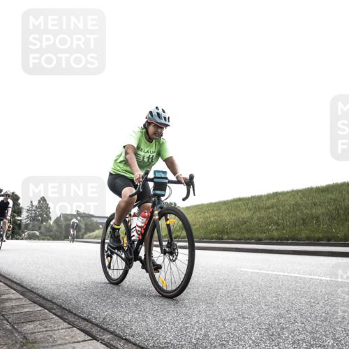 21.06.2026 - 29. Vierlanden-Triathlon H.Heesch http://msf.ph/oto/9907230 21.06.2026 11:52:54 Radfahren 256, 758, 760, 796, 802 meine-sportfotos.de