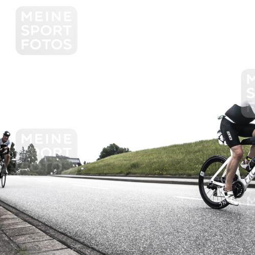 21.06.2026 - 29. Vierlanden-Triathlon H.Heesch http://msf.ph/oto/9907271 21.06.2026 11:53:37 Radfahren 133, 289, 720, 779, 813, 821, 844 meine-sportfotos.de