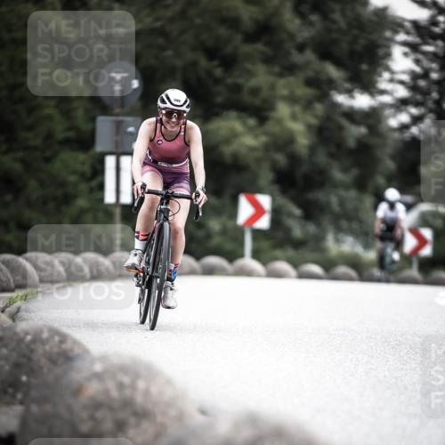 21.06.2026 - 29. Vierlanden-Triathlon H.Heesch http://msf.ph/oto/9907289 21.06.2026 10:25:36 Radfahren 41, 211, 369, 599 meine-sportfotos.de