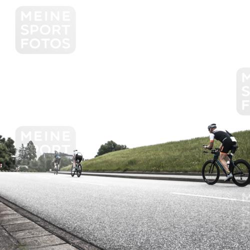21.06.2026 - 29. Vierlanden-Triathlon H.Heesch http://msf.ph/oto/9907300 21.06.2026 11:53:47 Radfahren 737 meine-sportfotos.de
