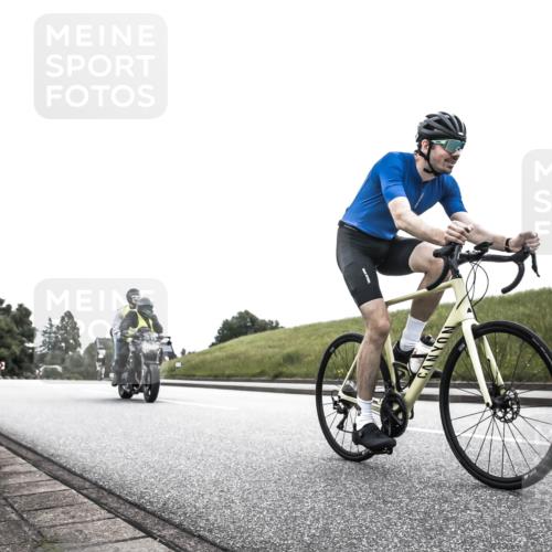 21.06.2026 - 29. Vierlanden-Triathlon H.Heesch http://msf.ph/oto/9907328 21.06.2026 11:55:27 Radfahren 221, 225, 680, 781, 811, 835, 863, 893 meine-sportfotos.de
