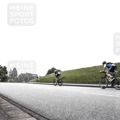 21.06.2026 - 29. Vierlanden-Triathlon H.Heesch http://msf.ph/oto/9907347 21.06.2026 11:55:30 Radfahren 221, 680, 811, 835, 863, 893 meine-sportfotos.de